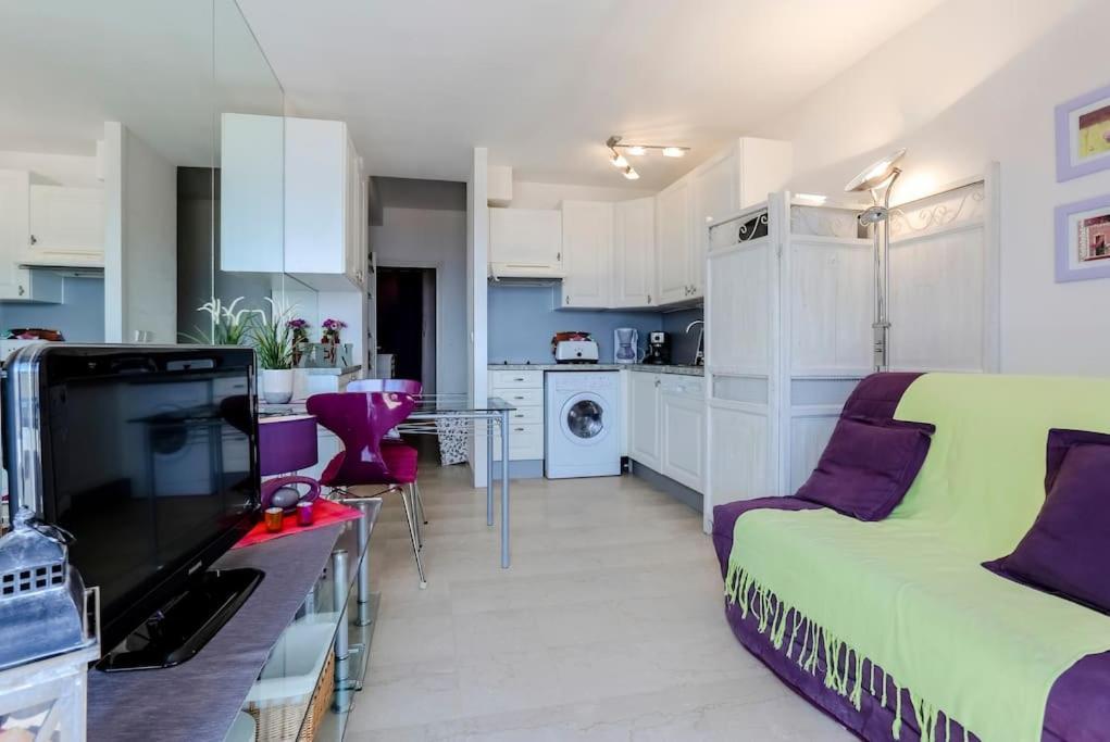 French Riviera 1 Bedroom On The Beach Facing Cannes Theoule-sur-Mer Exterior photo